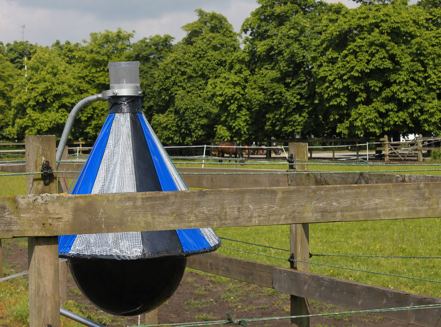 H-Trap Horsefly Control System - Image 8